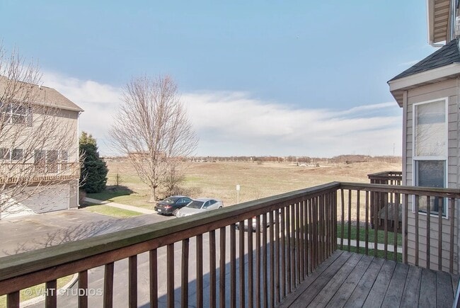 Building Photo - 1325 Chestnut Ln