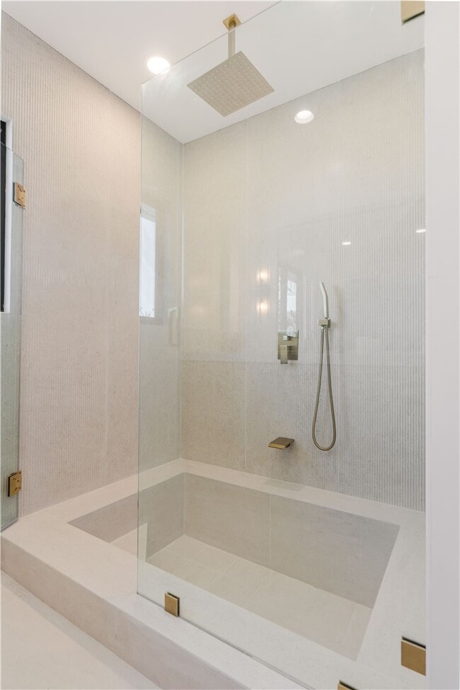 Building Photo - 2155 Hercules Dr