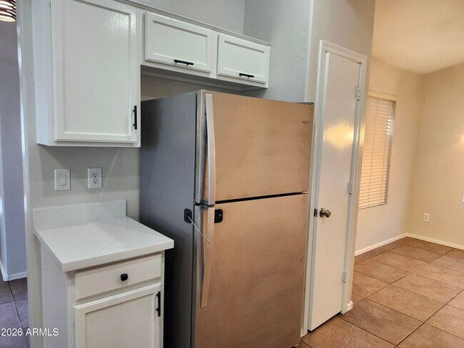 Building Photo - 23739 N El Frio Ct