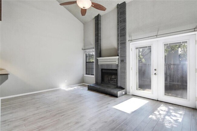 Building Photo - 1010 W Rundberg Ln