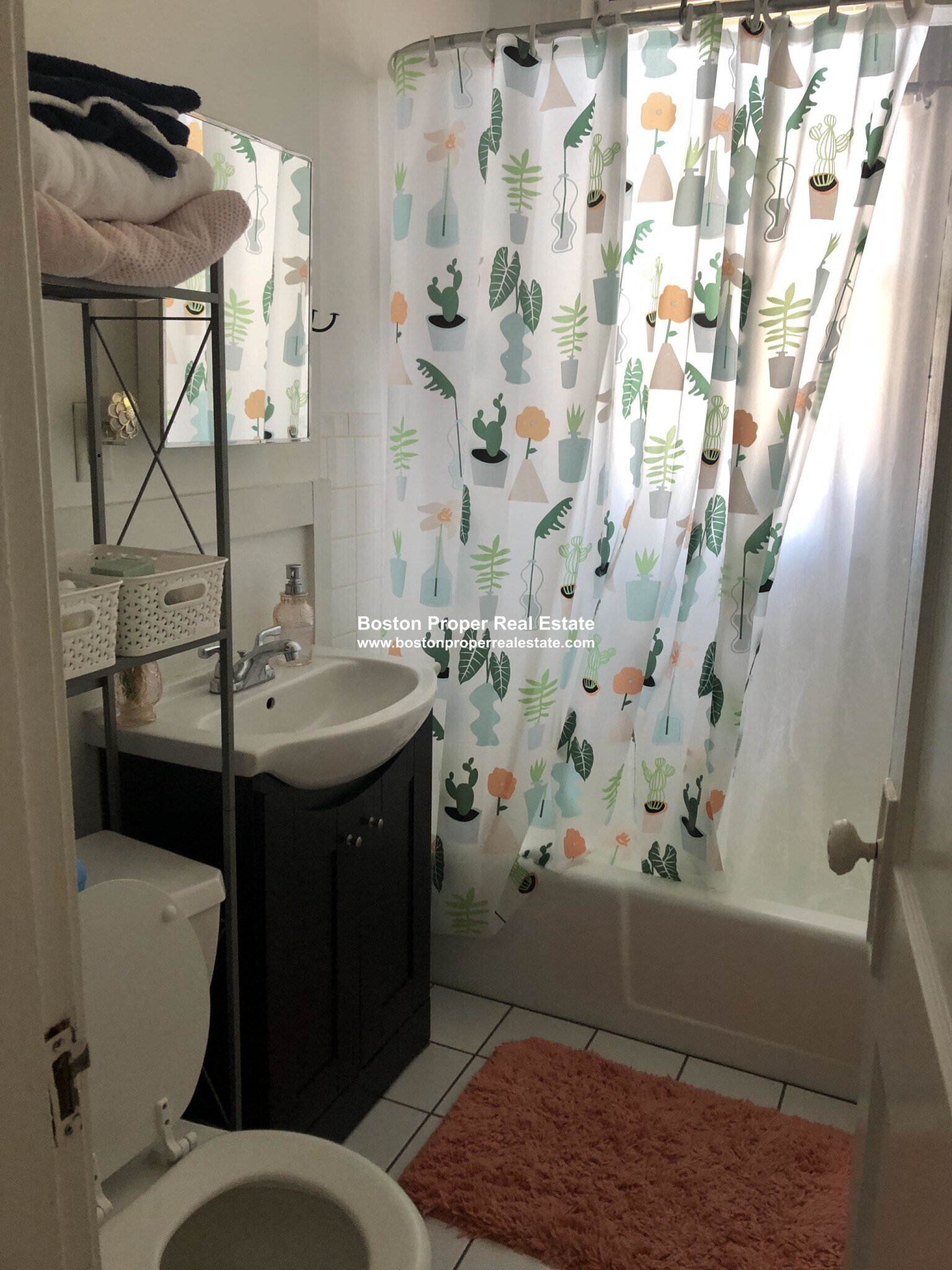 Building Photo - 60 Charlesgate E