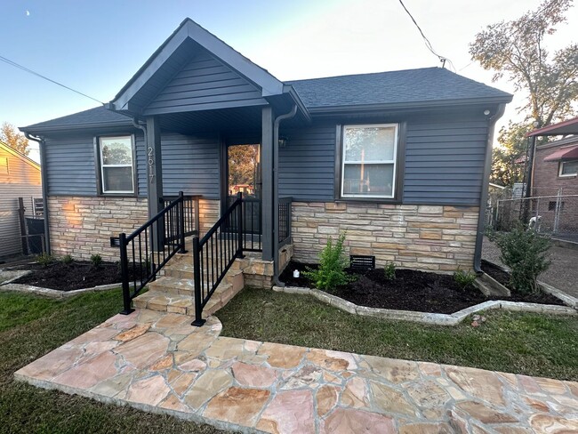 Primary Photo - Gorgeous Fully-Remodeled 3BR/2BA home in N...