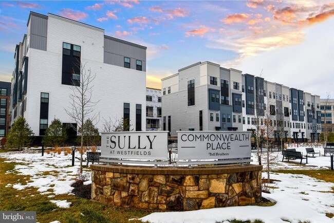 Building Photo - 4771 Sully Pt Ln