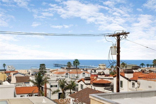 Building Photo - 925 Monterey Blvd