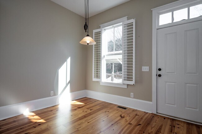 Building Photo - 83 Charter Oak Dr