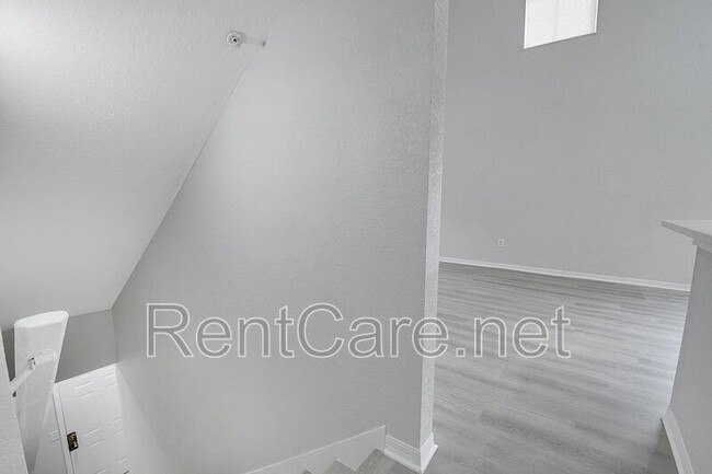 Building Photo - 6005 Westgate Dr
