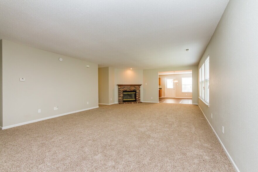 Building Photo - 10236 Hatherley Way