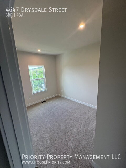 Building Photo - 4647 Drysdale St