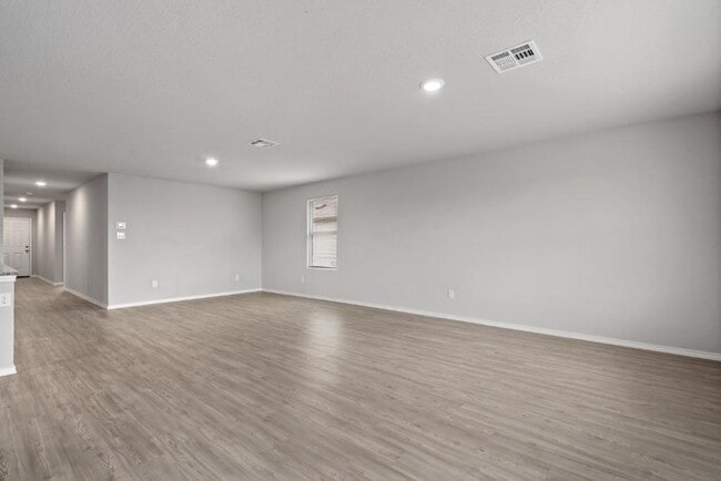Building Photo - 542 Blue Stem Rd