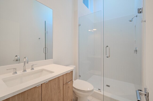 Building Photo - Stunning Modern Townhomes Newer Constructi...