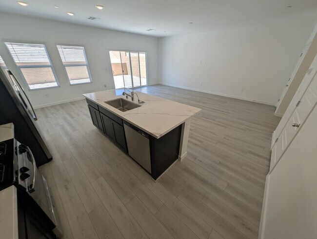 Building Photo - 3339 Rocky Waters Ave