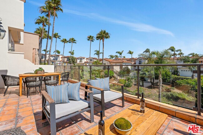 Building Photo - 6436 Lunita Rd