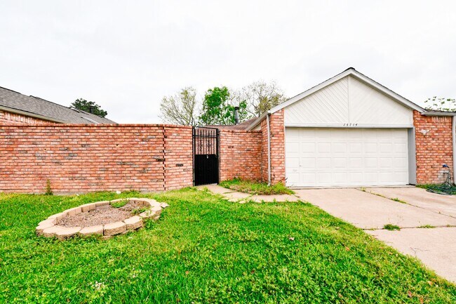 Building Photo - 13114 Careywood Dr