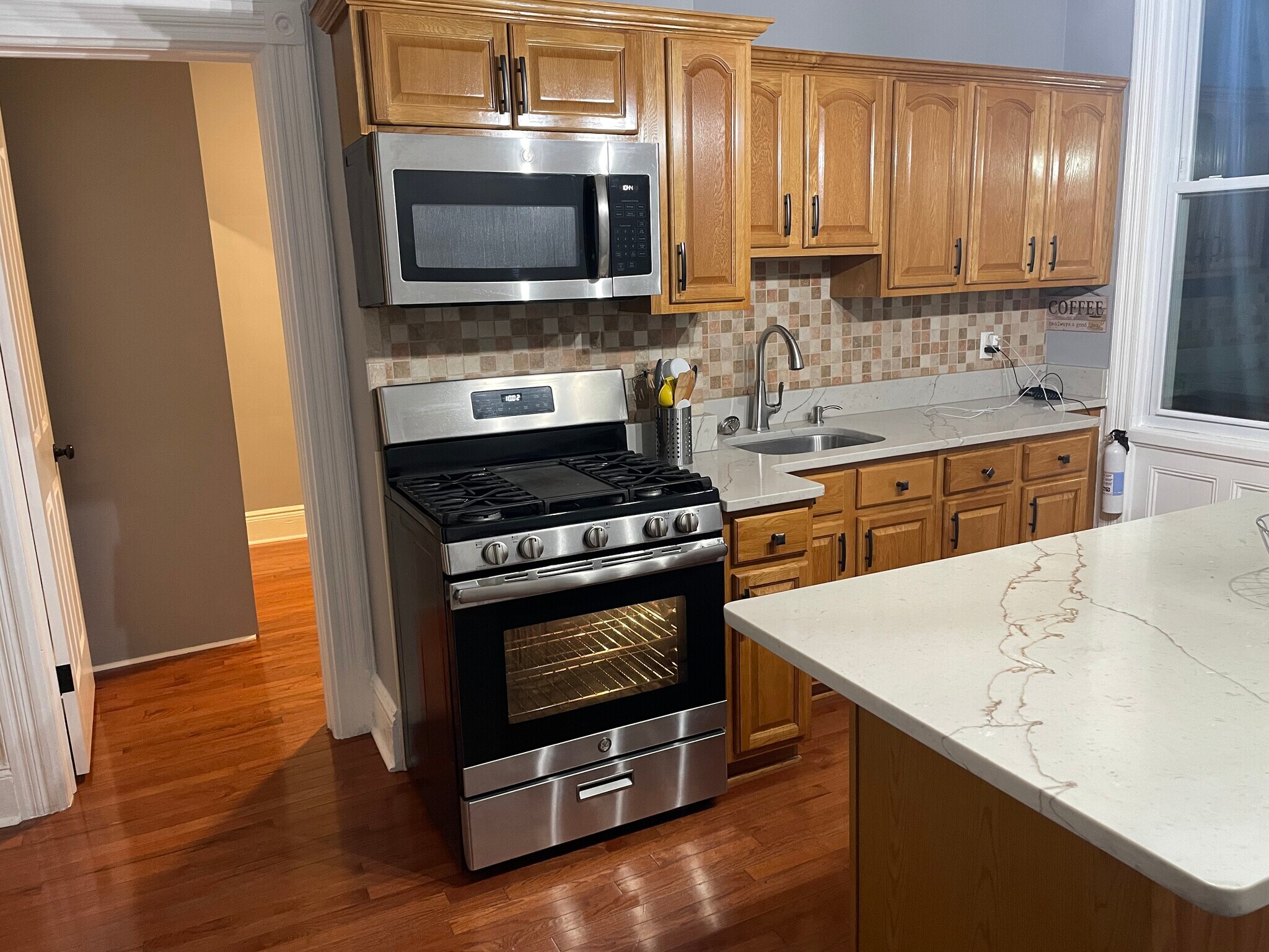 Kitchen - 35 Charles St