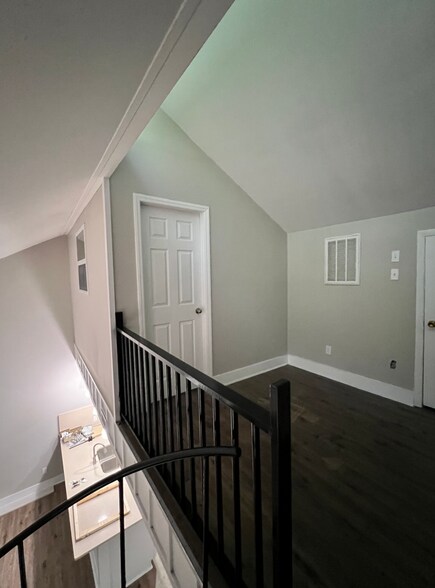 Loft area in front of bedroom #2 - 3035 Huntleigh Dr