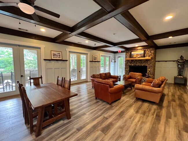 Building Photo - 3 Bedroom Townhome Woodlands of Clemson