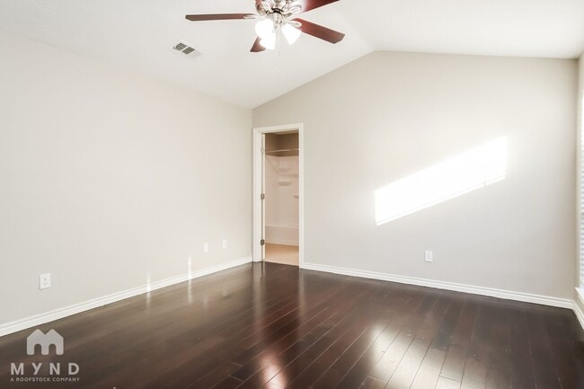 Building Photo - 1606 Briarcliff St