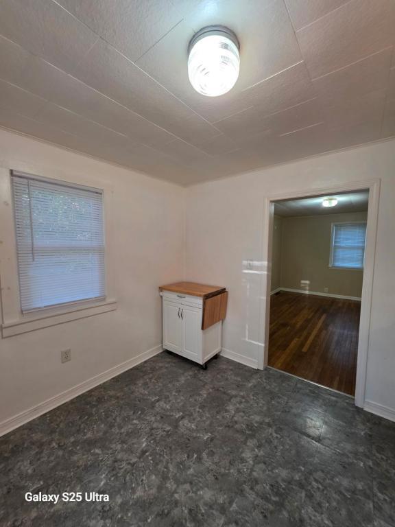 Building Photo - 113 S Golding St