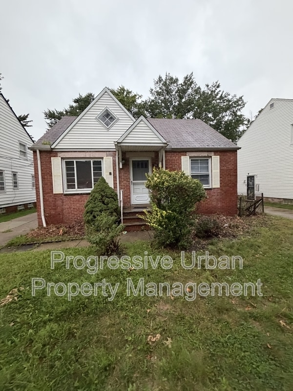 Building Photo - 380 E 260th St