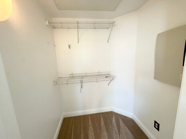 Building Photo - Perfect Shape Dublin Ranch Condo with quic...