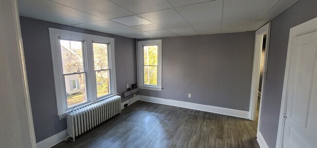 Building Photo - 1218 4th St