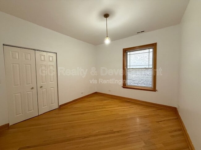 Building Photo - 929 Brummel St