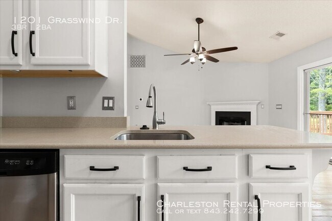 Building Photo - 1201 Grasswind Dr
