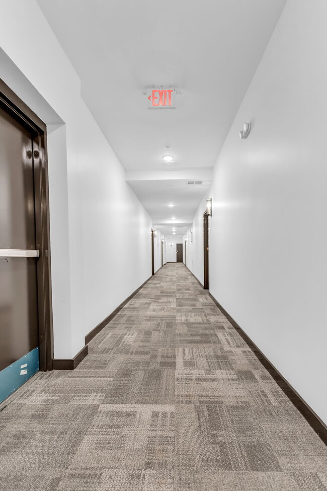 Building Photo - 542 Boulevard