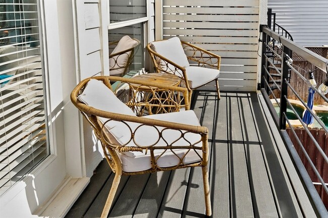 Building Photo - 5227 Nett St