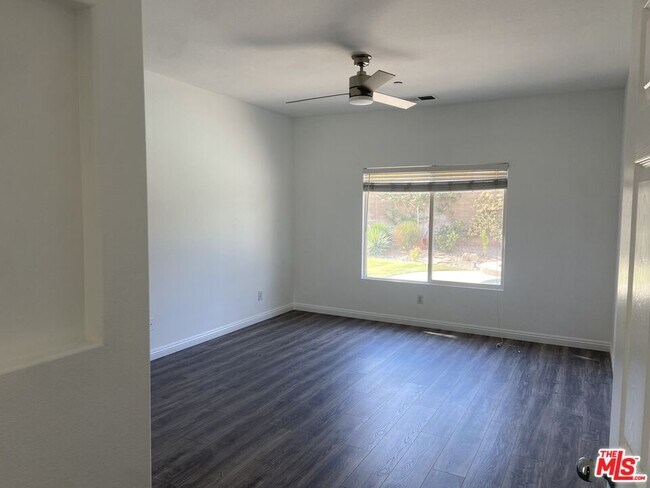 Building Photo - 3743 Mountain Gate