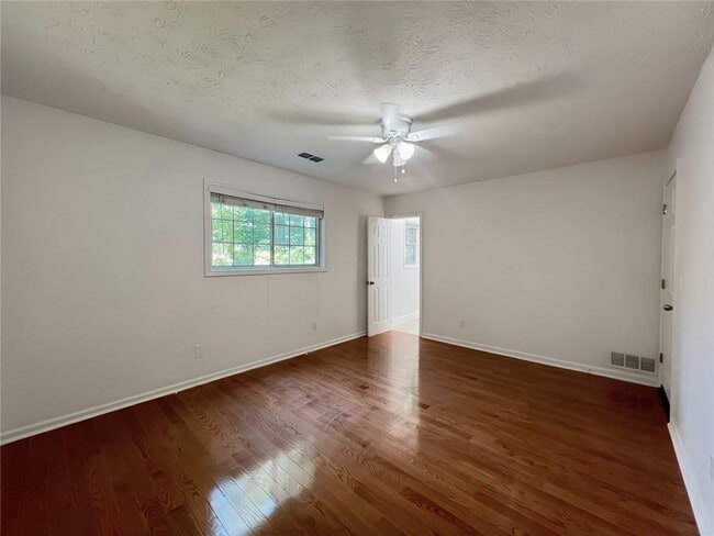 Building Photo - 2688 Shetland Ln