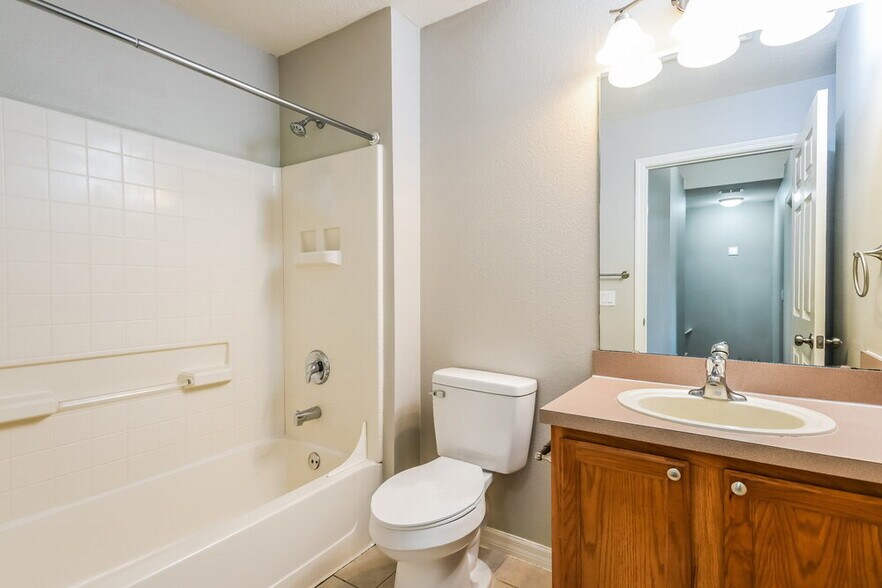 Building Photo - 4502 Alberto Cir