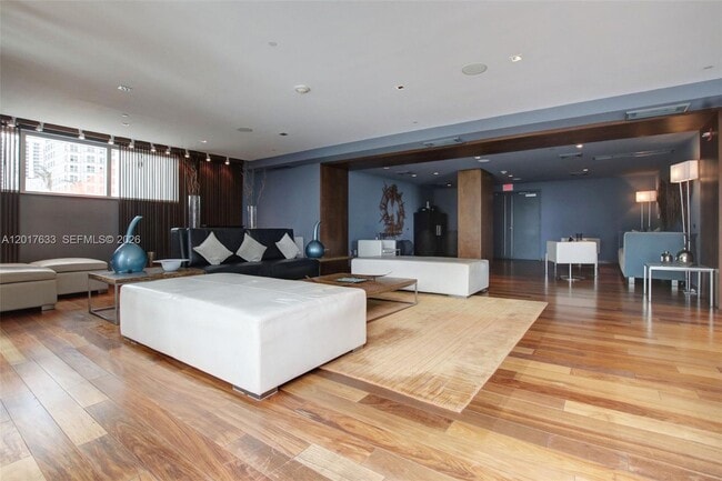 Building Photo - 335 S Biscayne Blvd