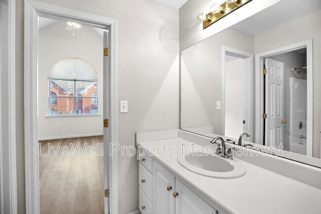 Building Photo - 428 Cambrian Ridge Trail