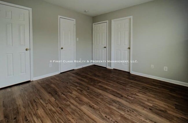 Building Photo - 5435 Eneida Sue Dr