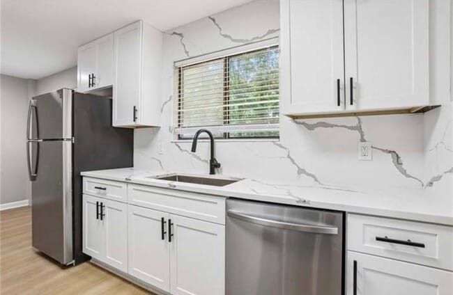 Building Photo - 5500 Gibson Dr