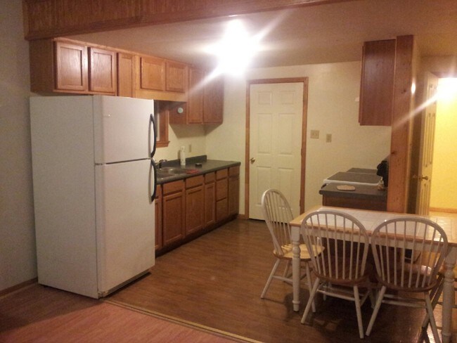 Beautiful Kitchen - 1131 Green St