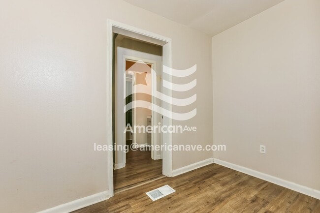 Building Photo - 4311 W 19th St