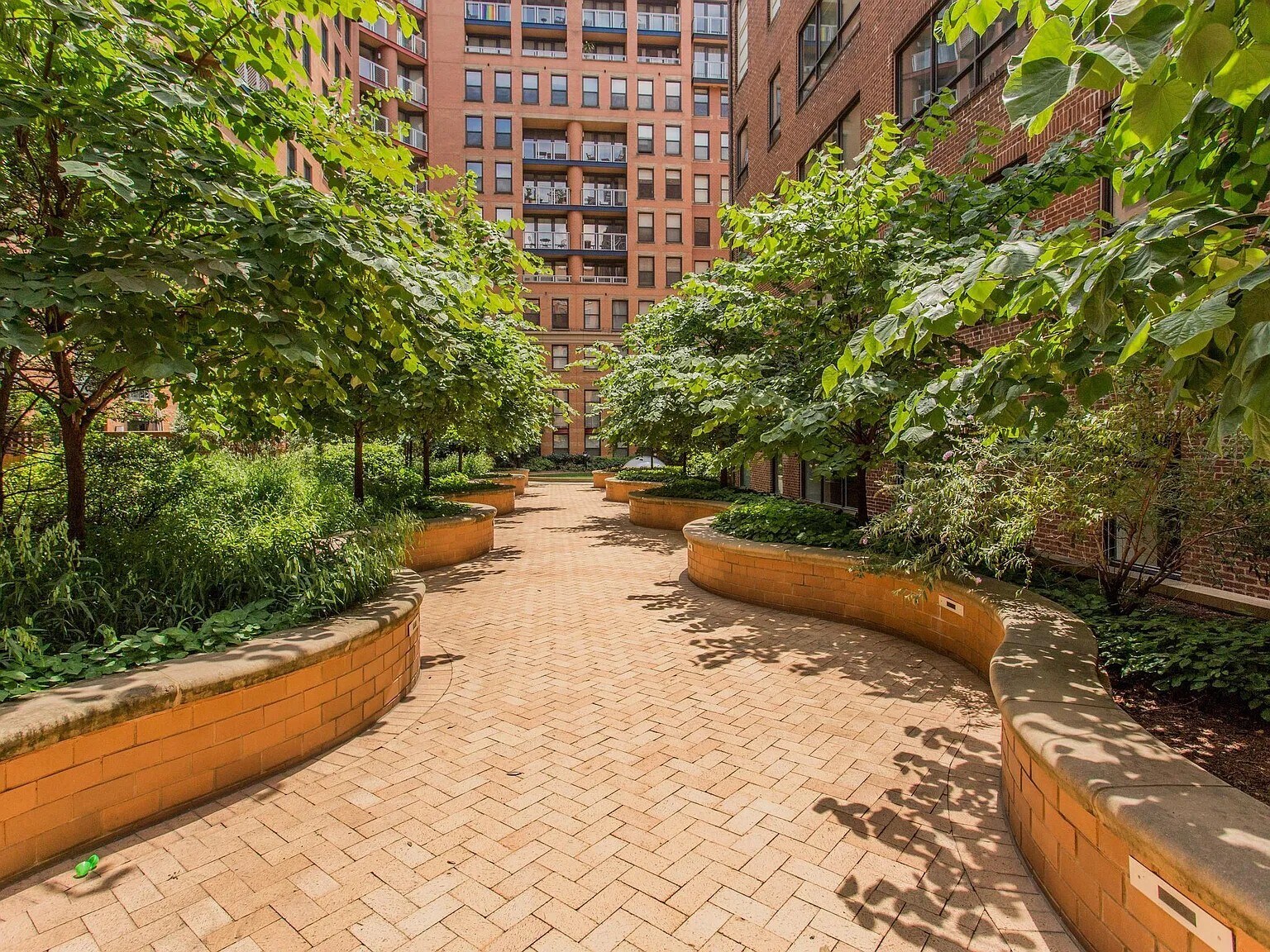 Building Photo - 631 D St NW