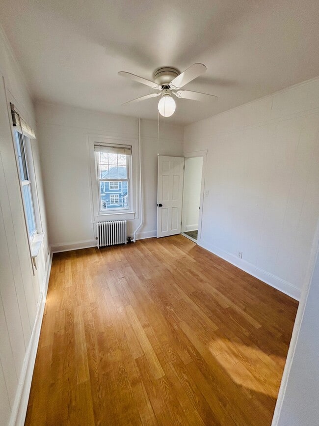 Building Photo - 420 Littleworth Ln