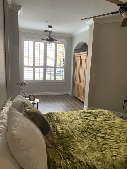 Master Bedroom - 2765 Via Cipriani St