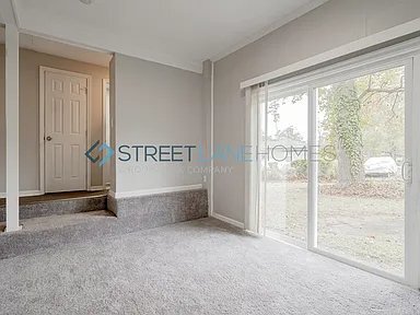 Building Photo - 736 Isaac St