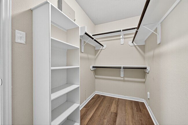 Building Photo - 5530 Casa Calvet Dr