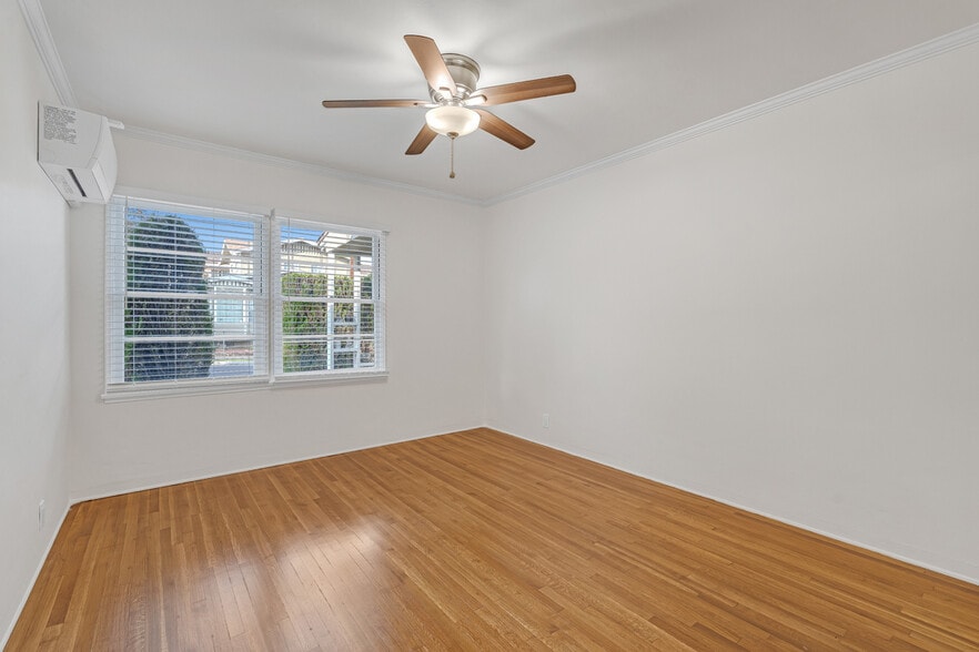 Building Photo - 340 N Monterey St