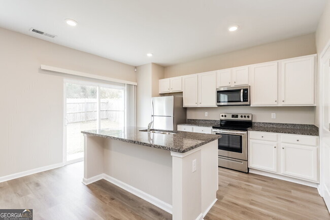 Building Photo - 319 Hamilton Pointe Dr