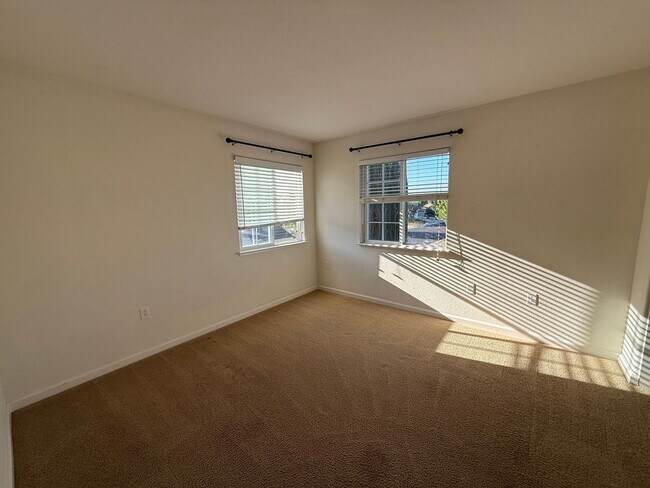 Building Photo - 3380 Bridgeway Lakes Dr