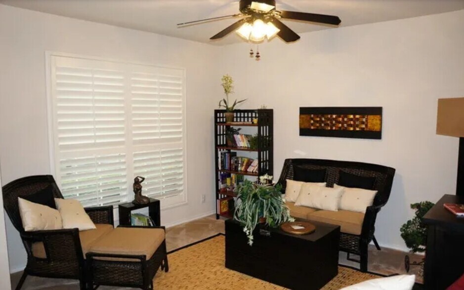 Building Photo - 26703 Redstone Hl