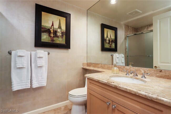 Building Photo - 8787 Bay Colony Dr