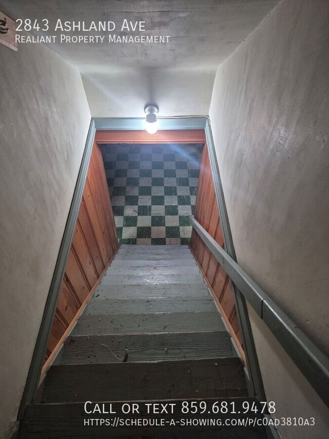 Building Photo - 2843 Ashland Ave