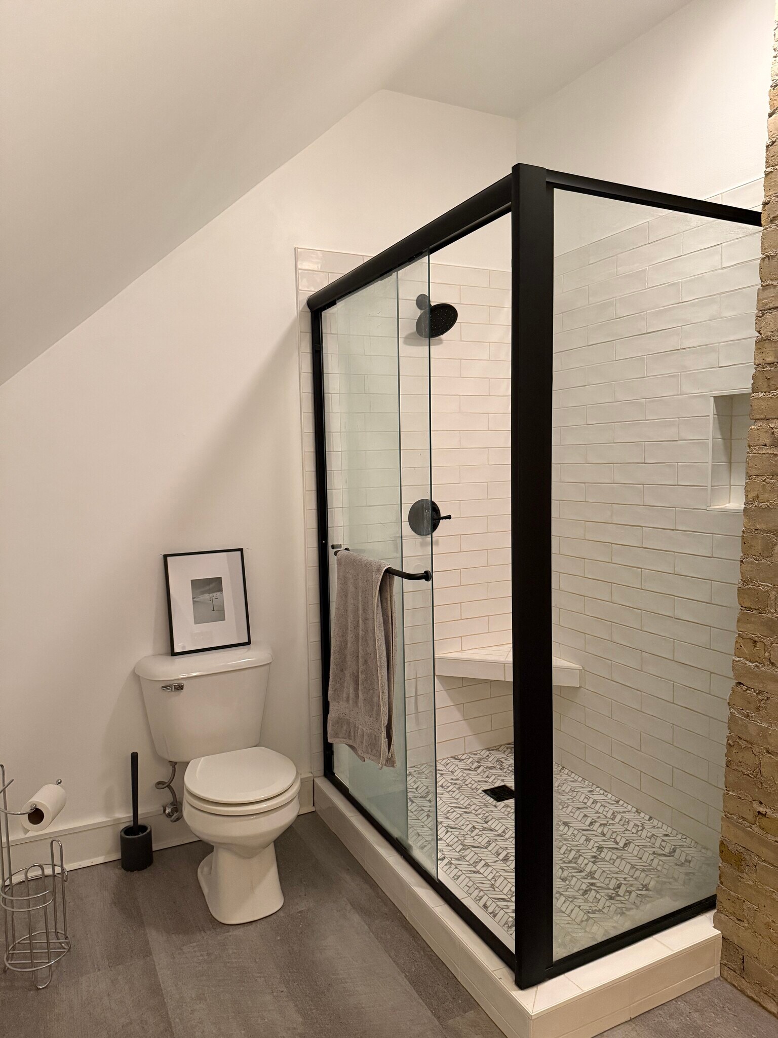 Master Bath - 7710 Eagle St